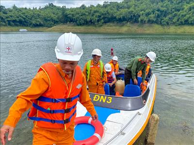 Công ty Thủy điện Đồng Nai phối hợp liên ngành kiểm tra an toàn lòng hồ và hành lang hồ chứa Quý III/2026
