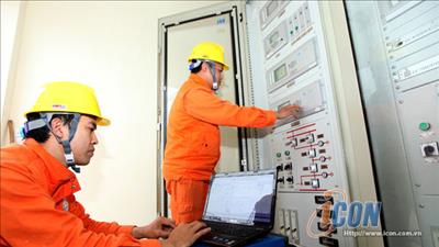 Đóng điện máy biến áp AT2 trạm 220kV Phú Bình