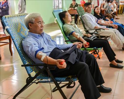 HPCDONGNAI với Chương trình  “Tuần lễ Hồng EVN lần III”