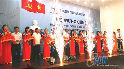 Hoàn thành Dự án cung cấp điện cho đồng bào Khmer tỉnh Sóc Trăng